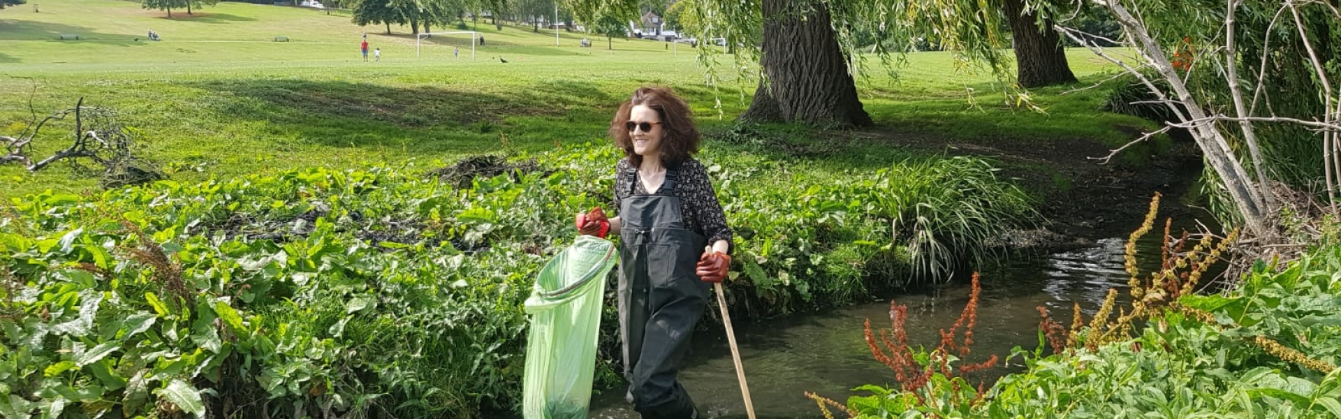 Villiers takes on litter clean-up