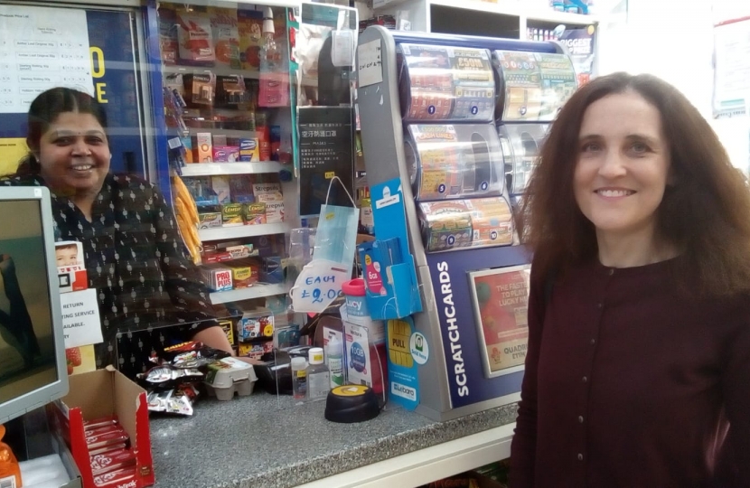 Theresa Villiers visits shop in Hampden Square