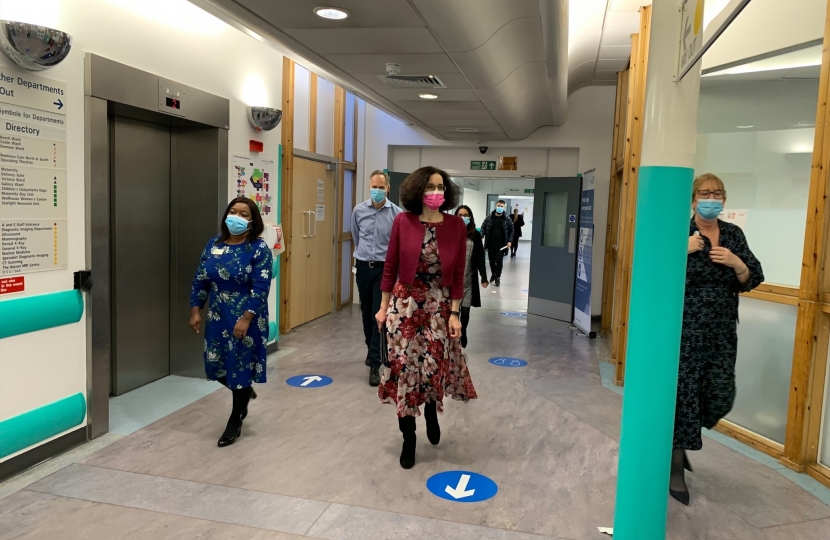 Theresa Villiers visits Barnet Hospital