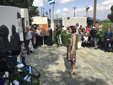 Theresa Villiers lays at wreath at the Morphou Rally