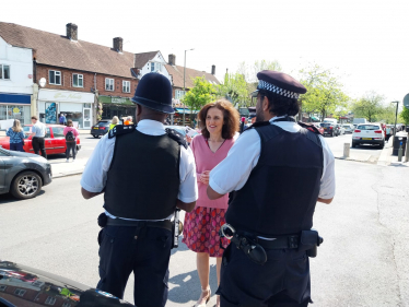 Theresa Villiers meets local police officers in New Barnet